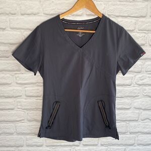 Scrub top for nurse